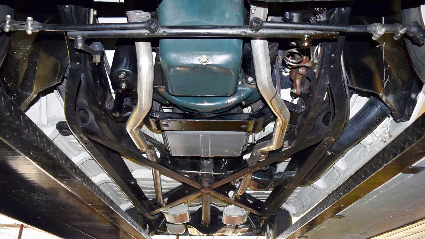 Pontiac's Three-Carb V8 Outclassed Costlier Fuel Injection Before The ...