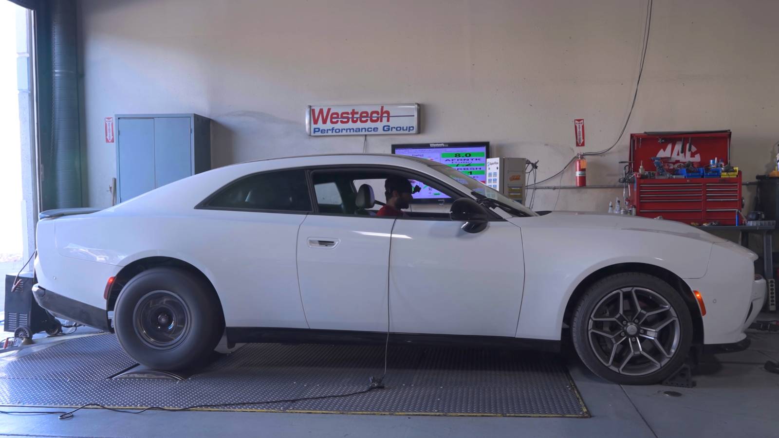Hurricane I6 Charger Hits 970 WHP, Tops Hemi Expectations