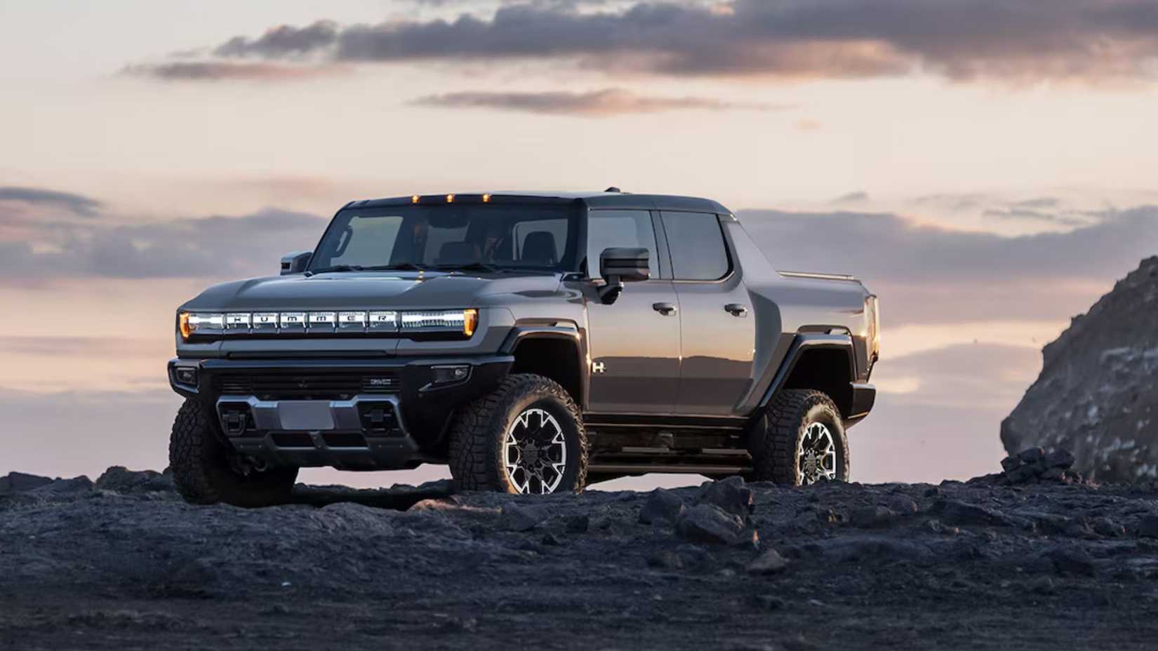 10 Highest-Torque Pickup Trucks That Pull Like Locomotives