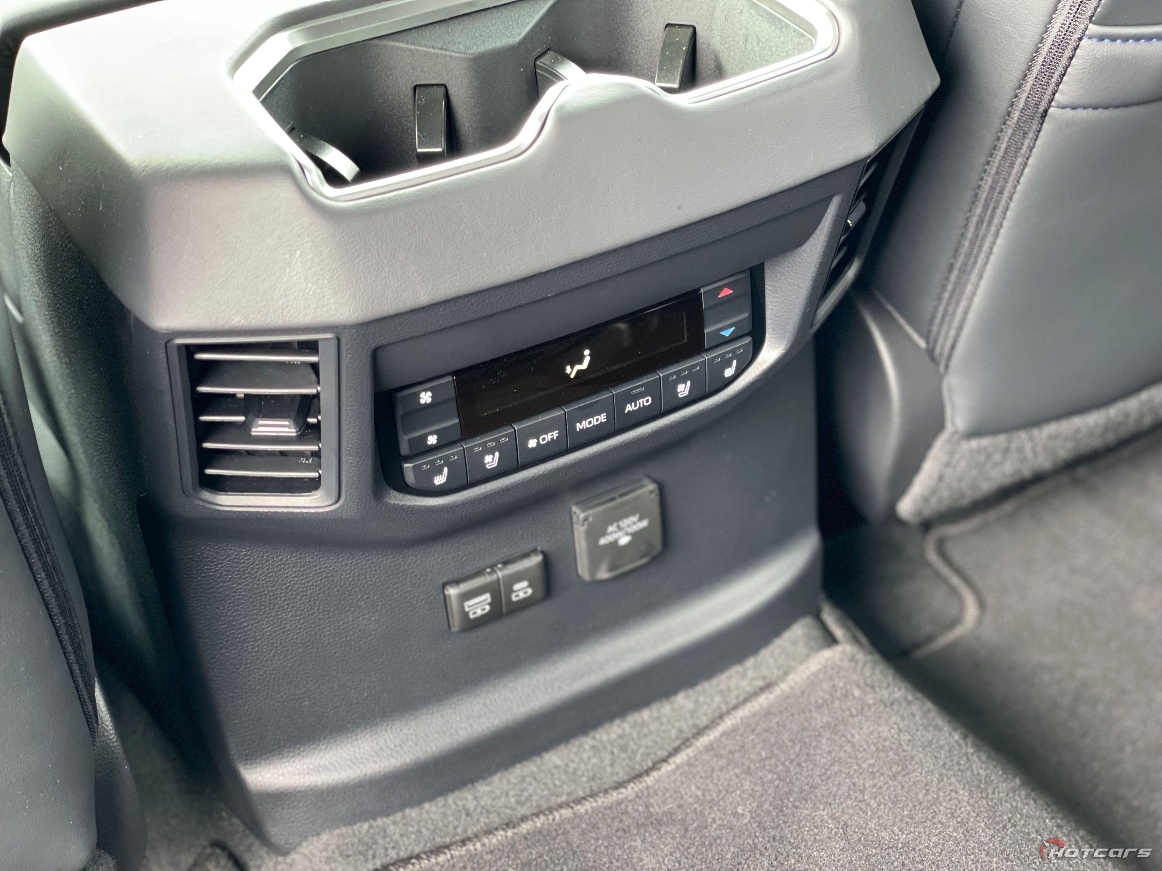 2023 Toyota Sequoia Platinum Задний регулятор переменного тока