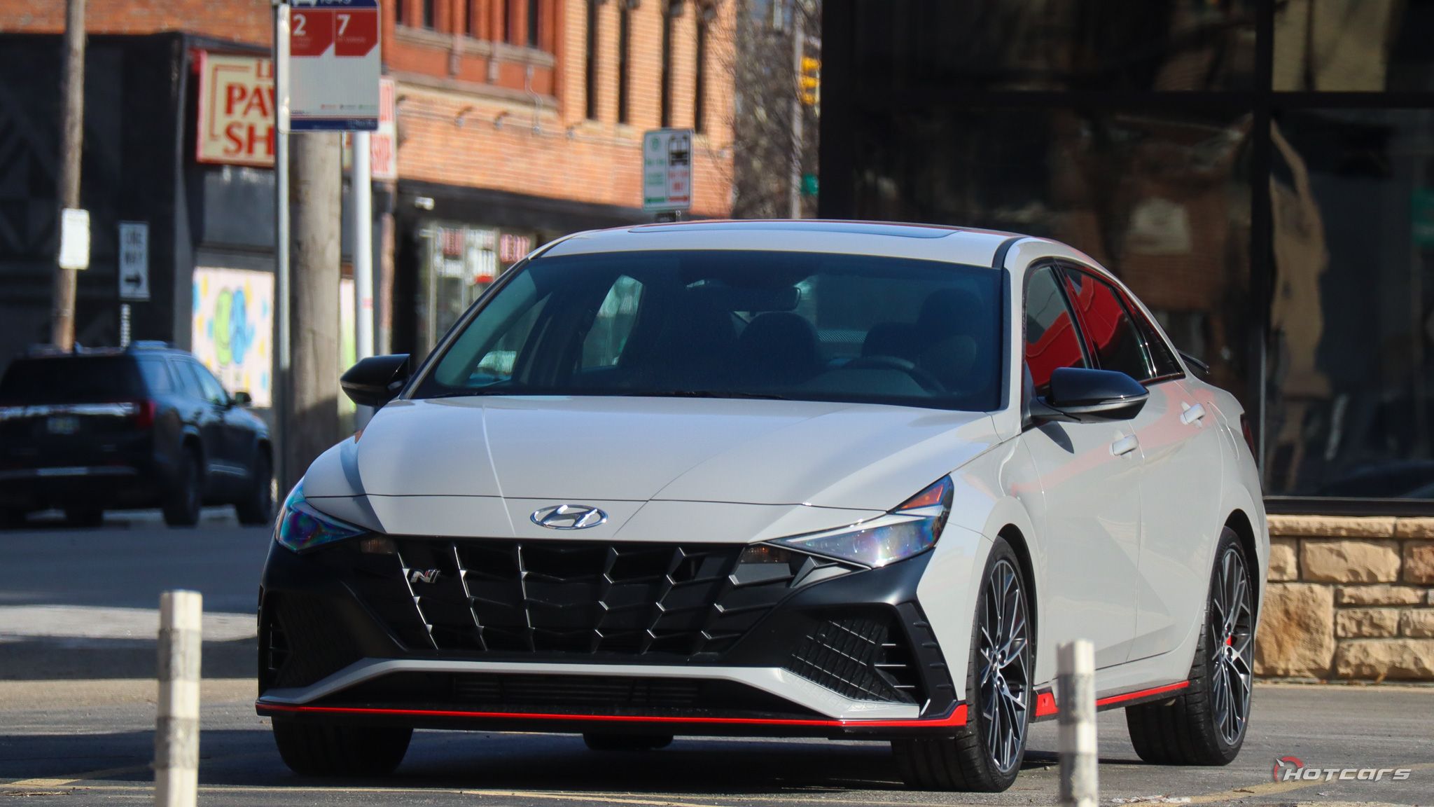 2023 Hyundai Elantra Передняя 3/4 узкая парковка