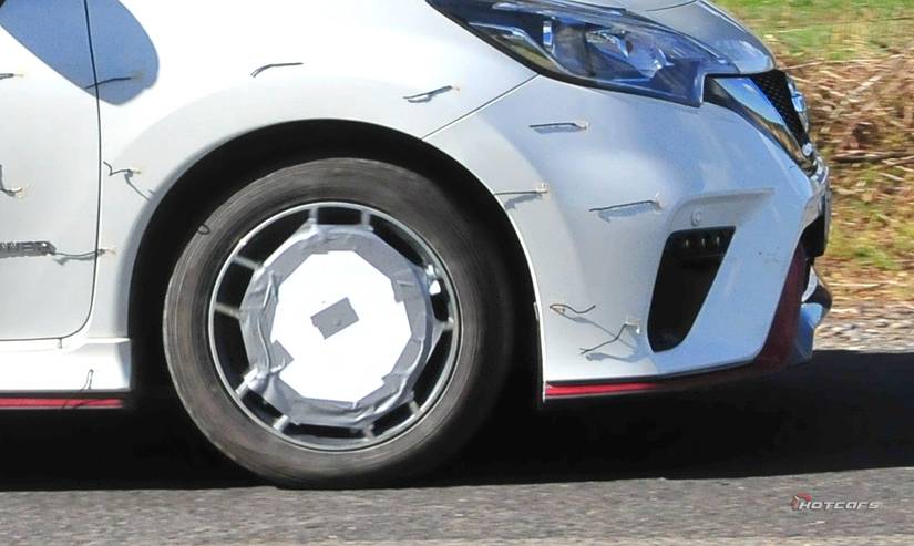 Tuft Testing HotCars Explains: How To Reduce Aerodynamic Drag From Wheels