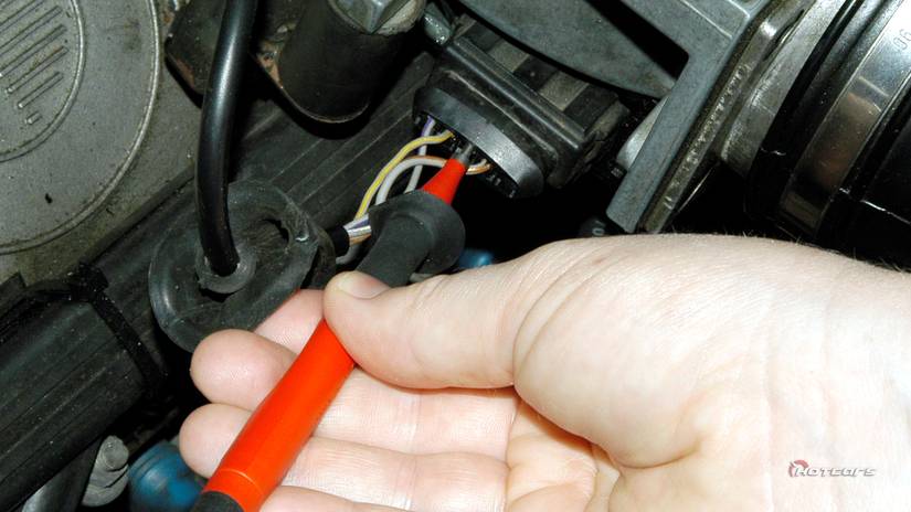 How To Use A Multimeter On A Car