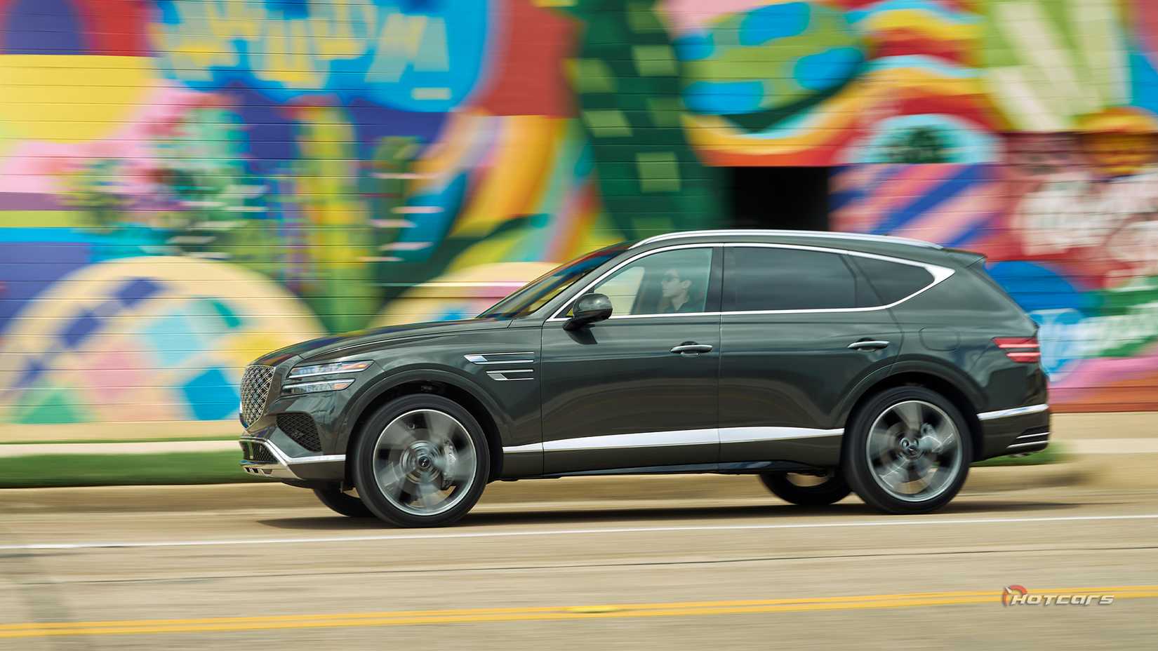 The Luxury SUV That Makes Range Rover Ownership Look Like A Bad Idea
