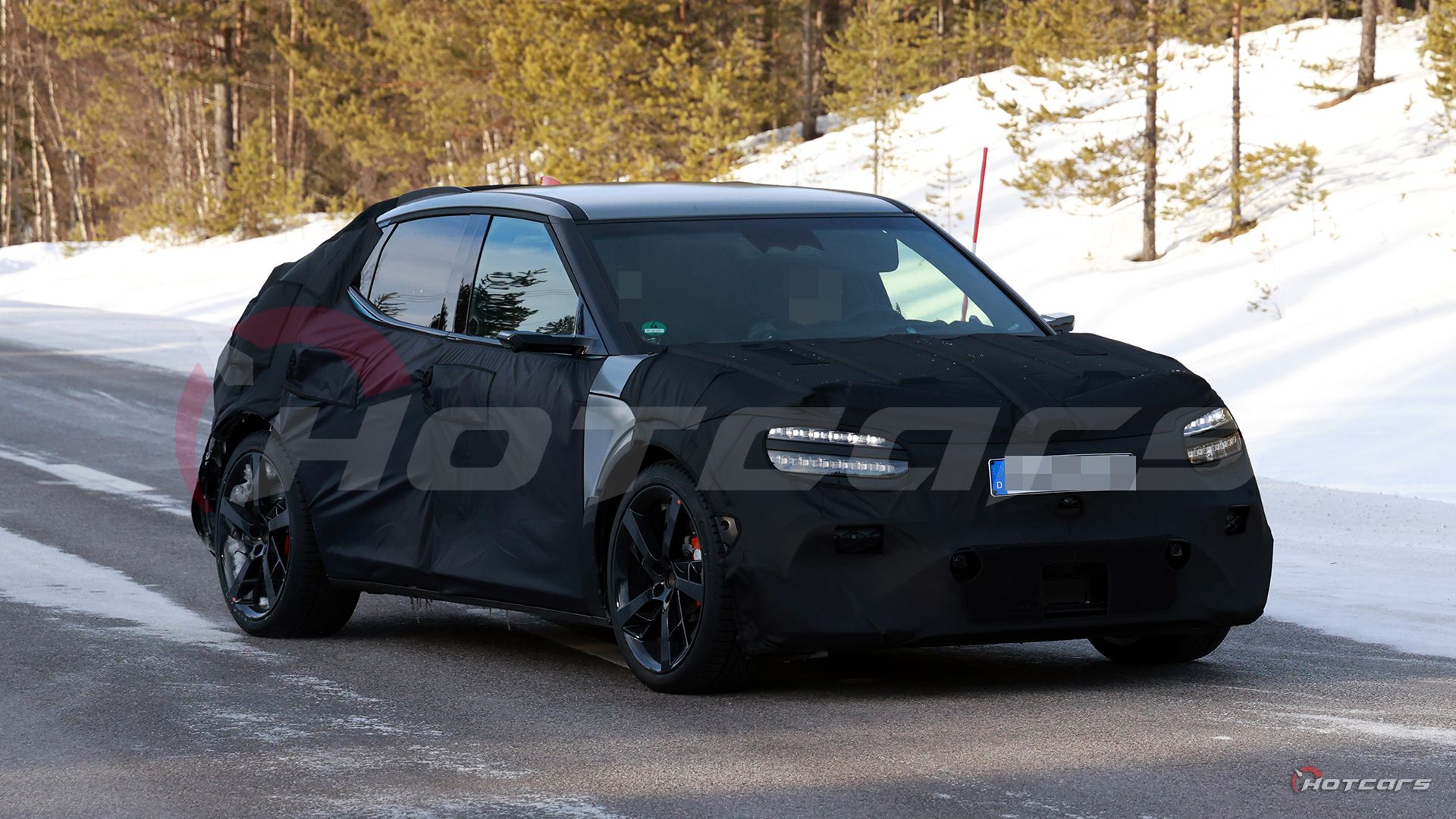 707-HP Genesis GV60 Magma Spied