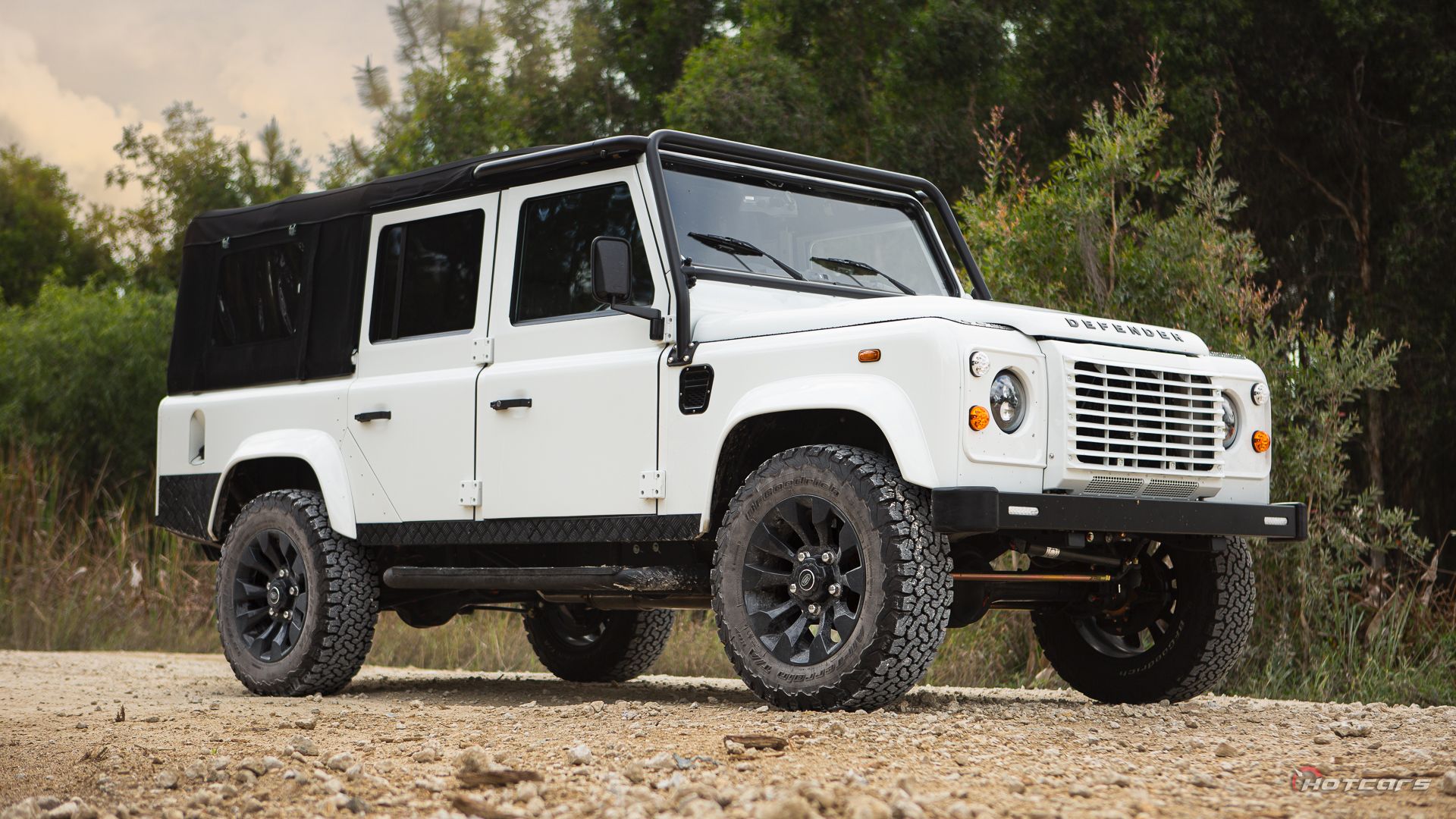 The ECD Auto Land Rover Defender Is Classic Outside, Custom Everywhere Else