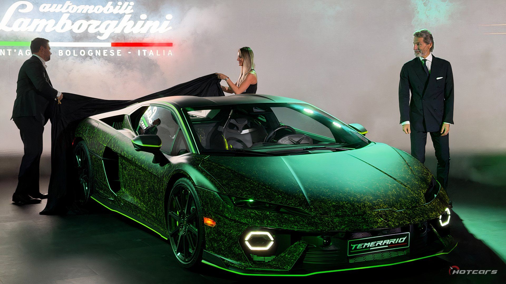Lamborghini Debuts One-Off Temerario With 320 Hours Of Custom Paint