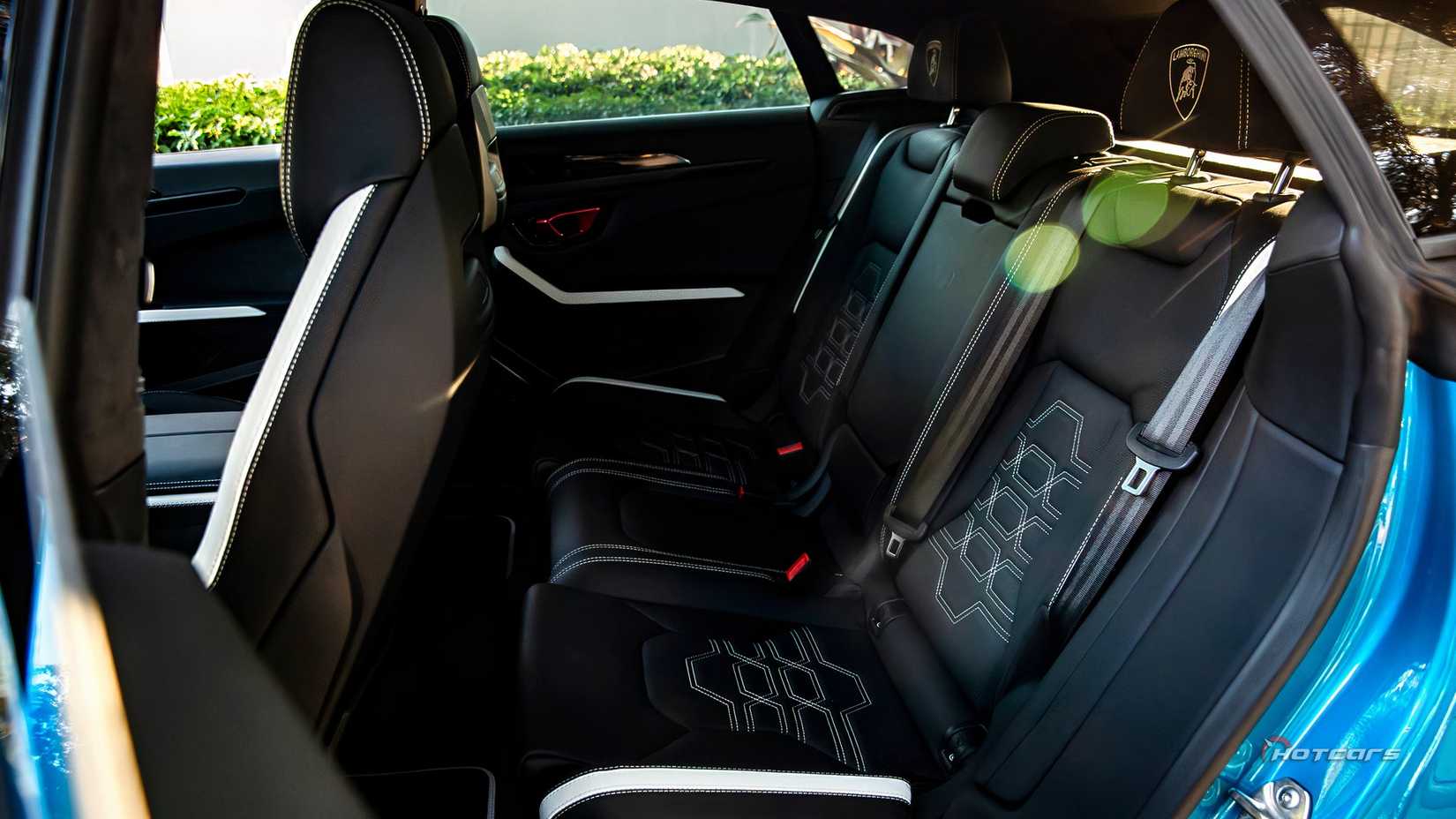 2025 Lamborghini Urus SE Review: 789 HP Plug-In Hybrid Power